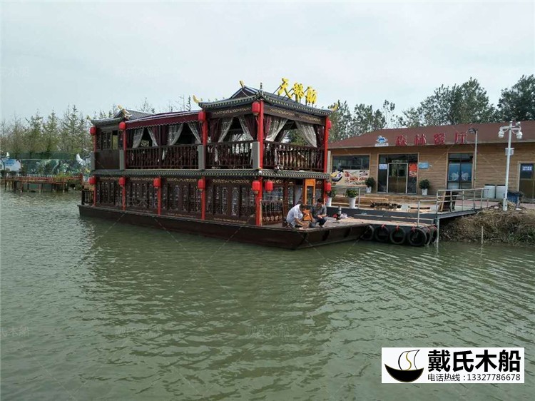 淮安盱眙天鵝湖內的畫舫船 “天鵝舫”豪華餐飲畫舫船 電動游船