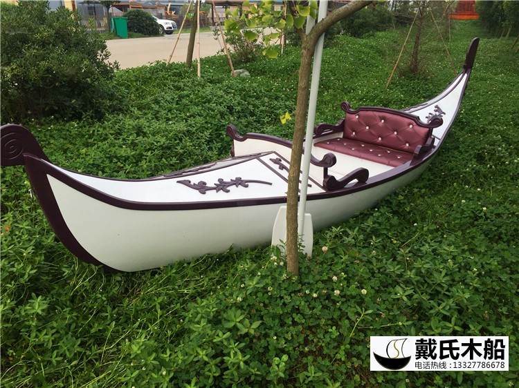 小型貢多拉船 豪華歐式船 咖啡色剛朵拉