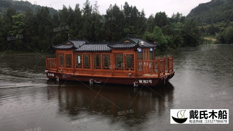 巴中秋池畫舫船09.jpg